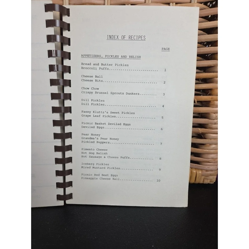 Trinity Christian School Cookbook Mocksville,‎ NC 1982 Local Southern